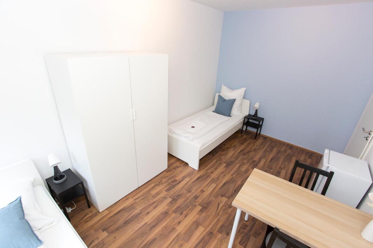 Zentral Gelegene Zimmer Mit Gemeinschaftsbad Und Kueche Nuremberg Exterior photo