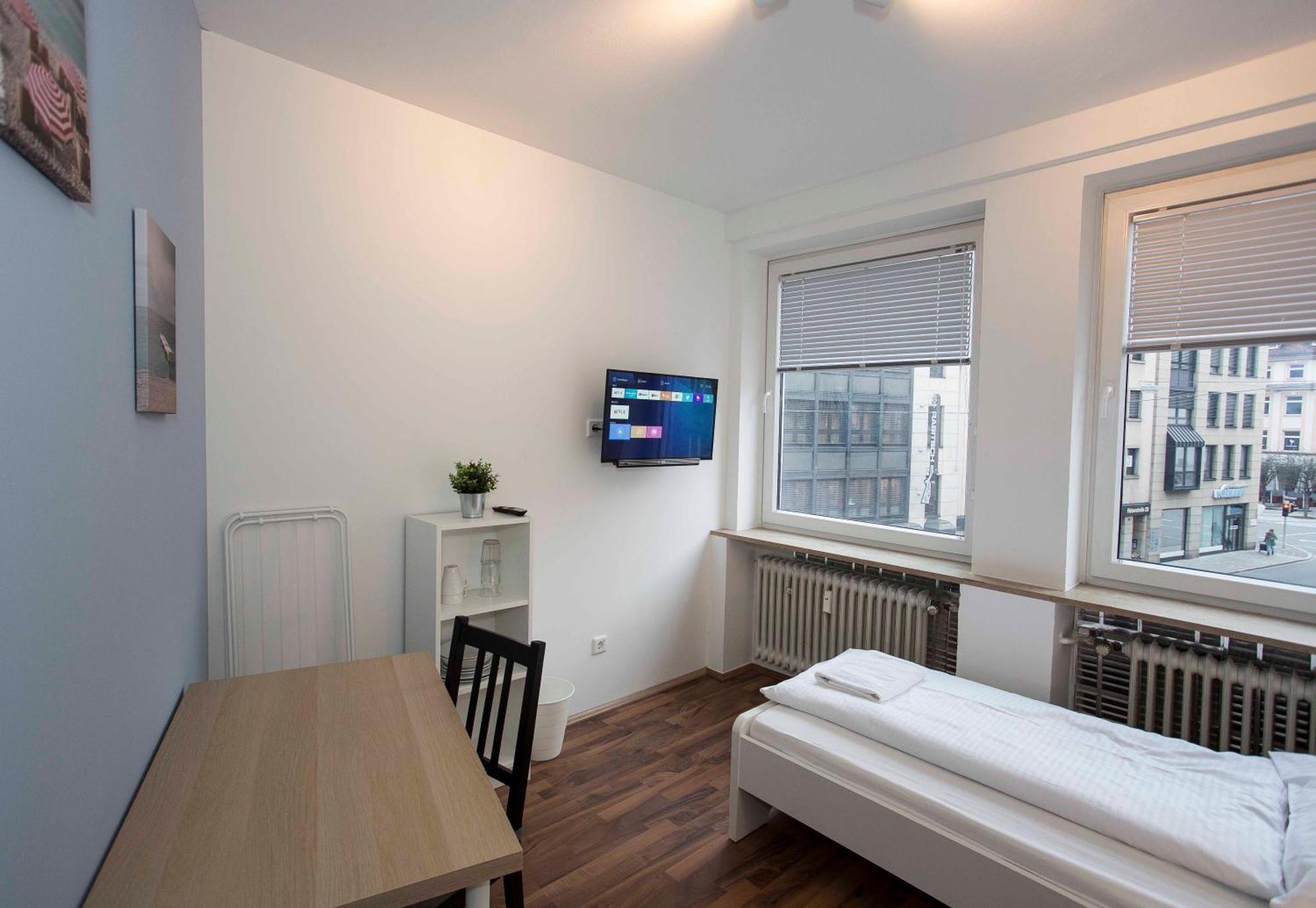 Zentral Gelegene Zimmer Mit Gemeinschaftsbad Und Kueche Nuremberg Exterior photo